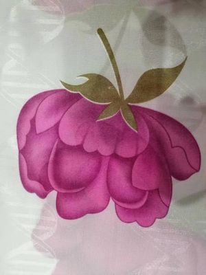 روکش تشک Poly Tricot 90gsm از نوع پارچه ای طرح گل قرمز